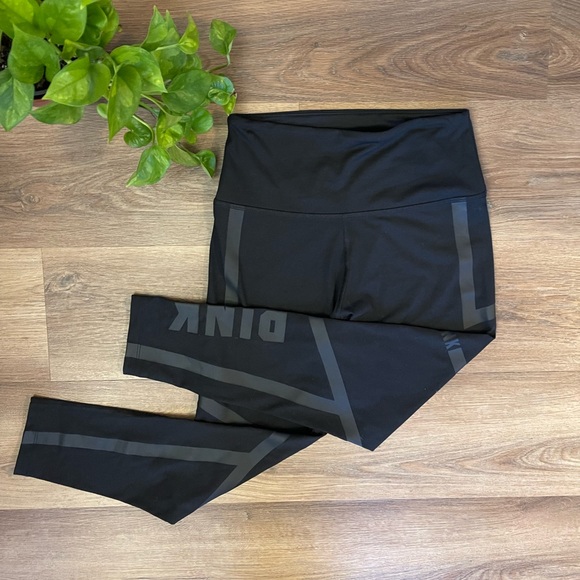 PINK Victoria's Secret Ultimate Small Black Leggings - Picture 1 of 5
